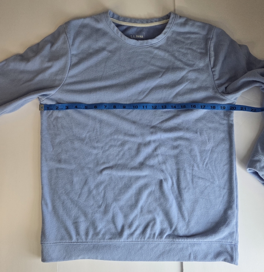 Sold ------ L.L. Bean Baby Blue Crewneck Sweater 19in P2P - Picture 5 of 8